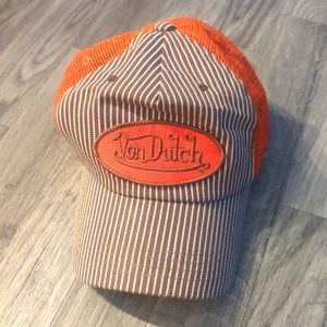 Von Dutch orange trucker hat